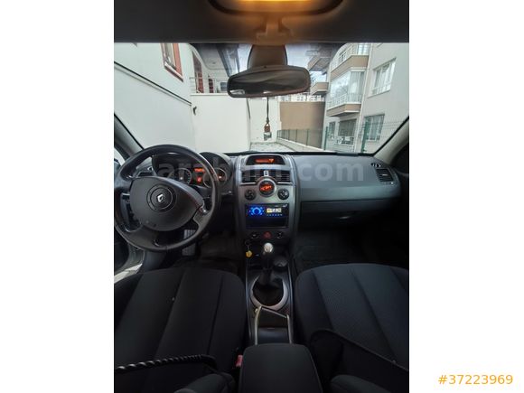 Memurdan Temiz Kullanılmış Bakımlı Megane 2