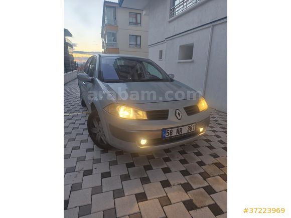 Memurdan Temiz Kullanılmış Bakımlı Megane 2