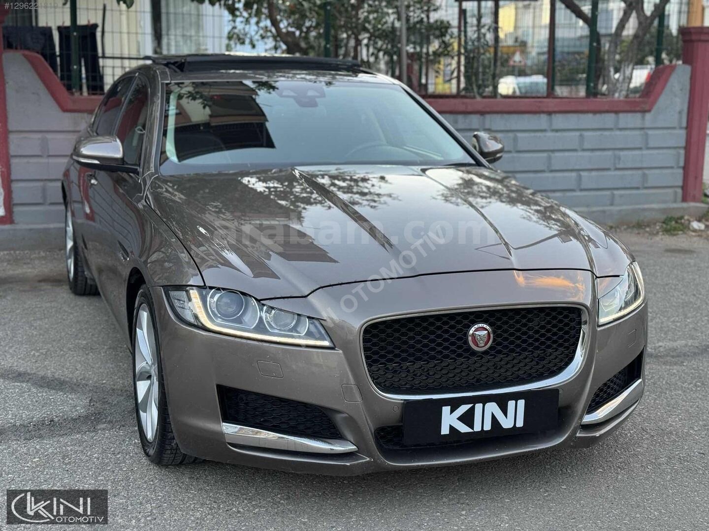 Galeriden Jaguar XF 2.0 D Prestige Plus 2015 Model Antalya 227.000 km Gri 6