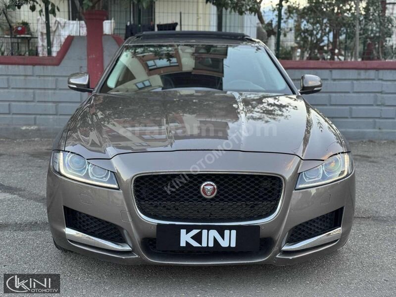Galeriden Jaguar XF 2.0 D Prestige Plus 2015 Model Antalya 227.000 km Gri