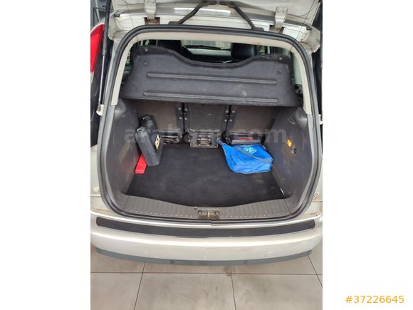 Sahibinden Ford C-Max 1.6 TDCi Trend 2004 Model