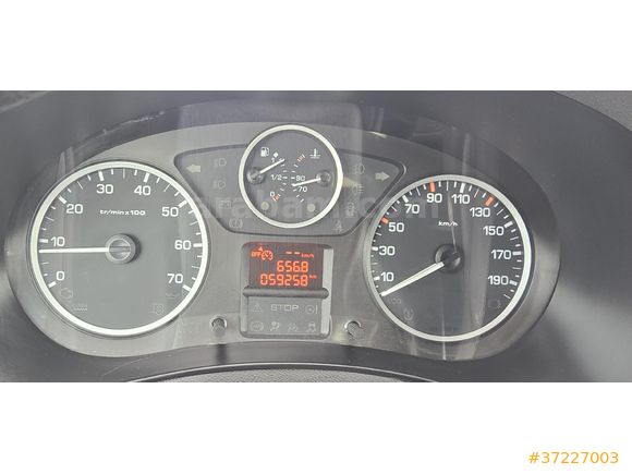 Sahibinden Peugeot Partner 1.6 BlueHDI Zenith 2018 Model Balıkesir