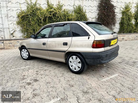 OPEL ASTRA .. 1.6 KLİMA .. HİDROLİK DİREKSİYON..