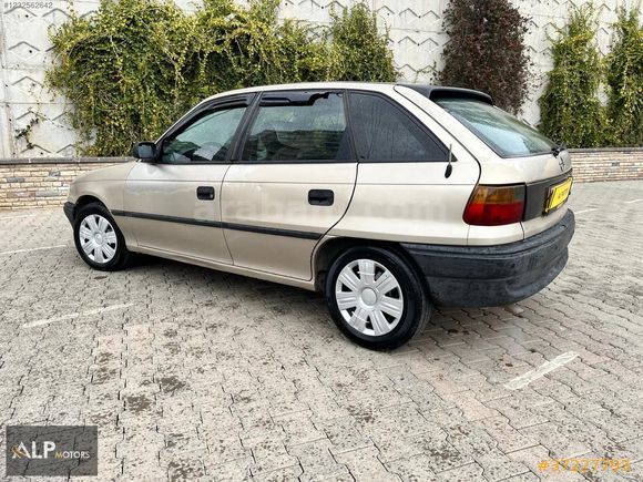 OPEL ASTRA .. 1.6 KLİMA .. HİDROLİK DİREKSİYON..