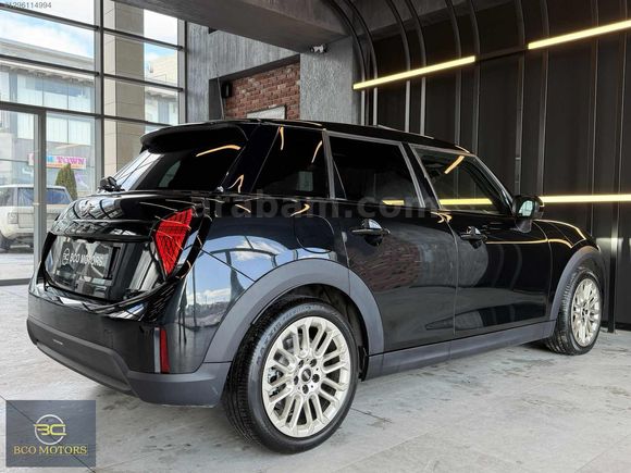 2025 MINI COOPER 1.5 FAVOURED HATASIZ TRAMERSİZ KARTA 12 TAKSİT