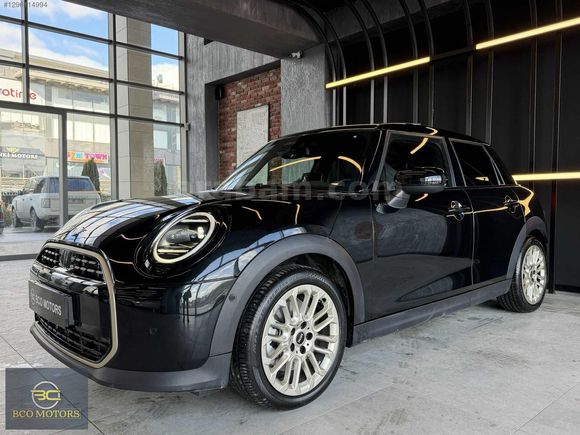 2025 MINI COOPER 1.5 FAVOURED HATASIZ TRAMERSİZ KARTA 12 TAKSİT
