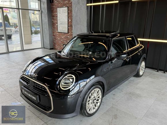 2025 MINI COOPER 1.5 FAVOURED HATASIZ TRAMERSİZ KARTA 12 TAKSİT