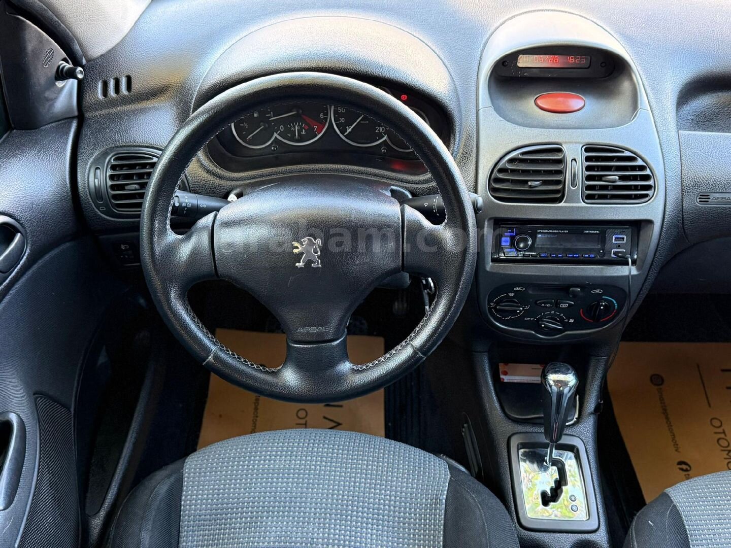 Sahibinden Peugeot 206 1.4 X-Line 2005 Model İzmir 173.000 km Siyah 7