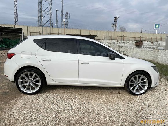 Memurdan Seat Leon 1.6 TDI CR Style 2014 Model 