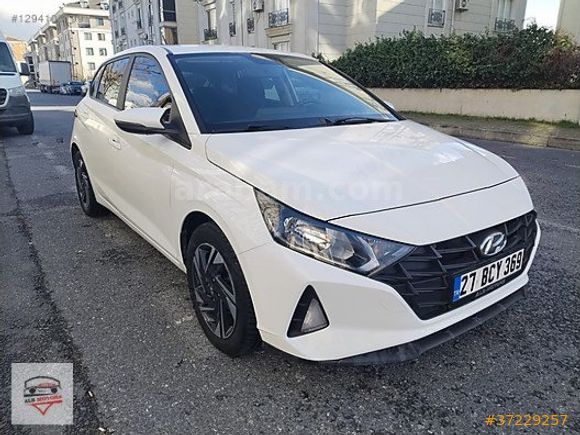2021 HYUNDAİ İ20/13.000 KM/BAYİ BAKIMLI/SIFIR GİBİ/ÇOK TEMİZ