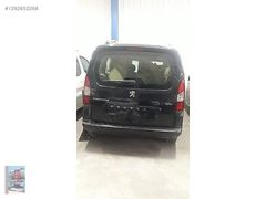 PEUGEOT PARTNER TEPEE ÇIKMA BAGAJ KAPAĞI
