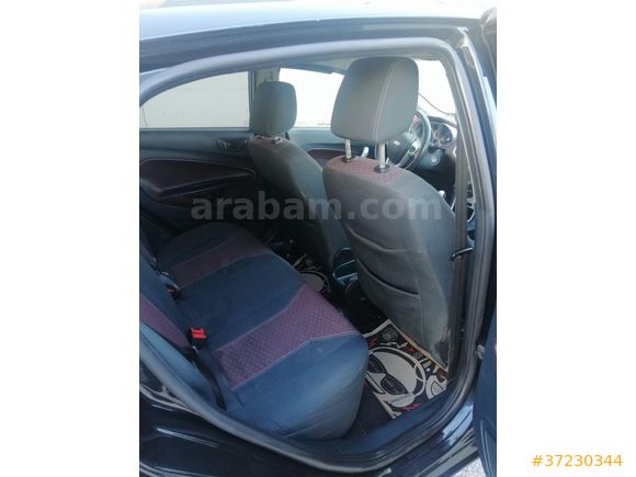 Sahibinden Ford Fiesta 1.4 Titanium X 2010 Model  198000 km Siyah