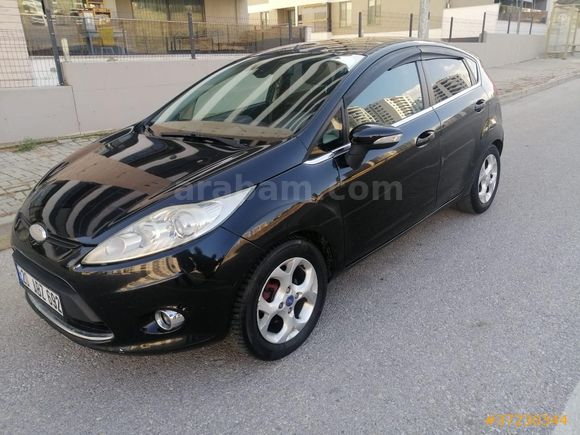 Sahibinden Ford Fiesta 1.4 Titanium X 2010 Model  198000 km Siyah