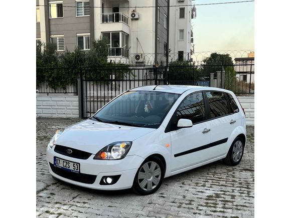 Tek değişen  2009 fiesta
