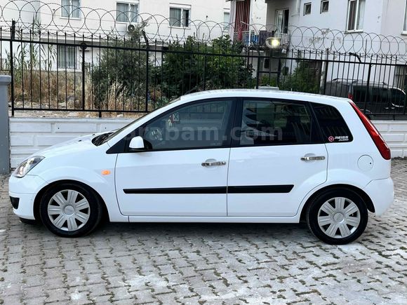 Tek değişen  2009 fiesta