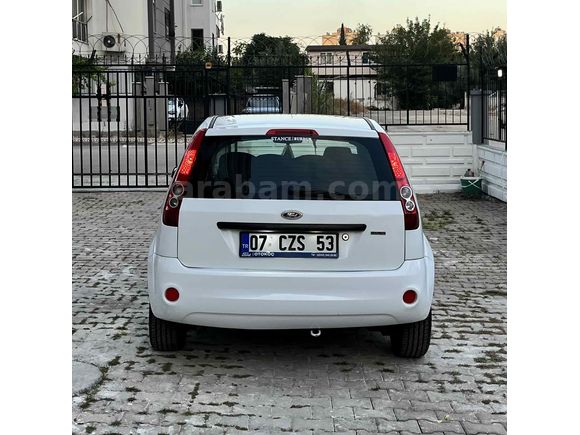Tek değişen  2009 fiesta