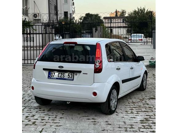 Tek değişen  2009 fiesta