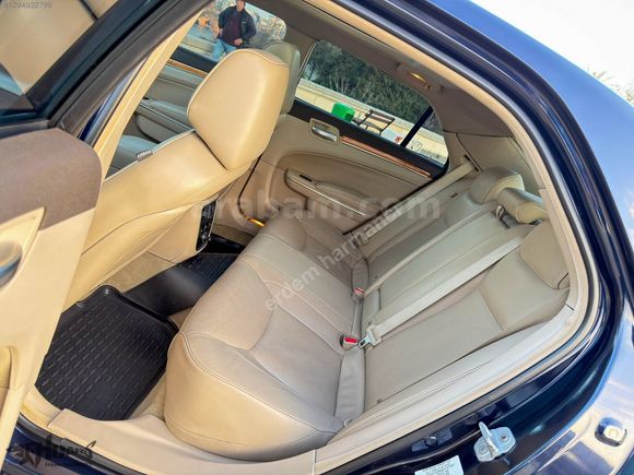 ERDEM'den 2012 Chrysler 300C 3.0CRD Lacivert-Bej Full SRT Design