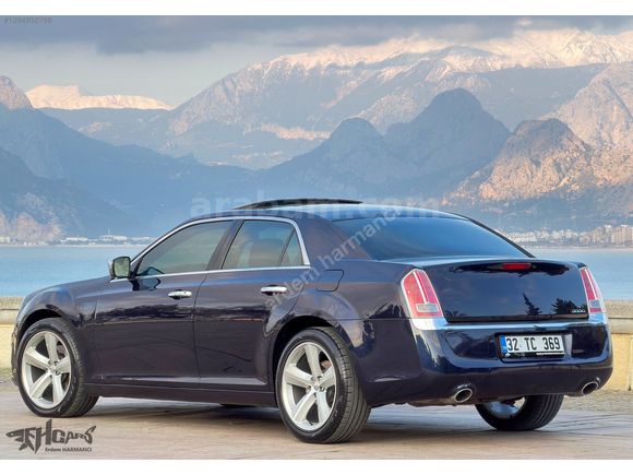 ERDEM'den 2012 Chrysler 300C 3.0CRD Lacivert-Bej Full SRT Design