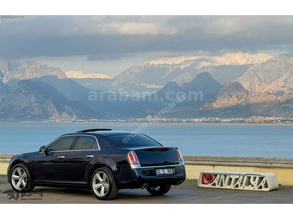 ERDEM'den 2012 Chrysler 300C 3.0CRD Lacivert-Bej Full SRT Design