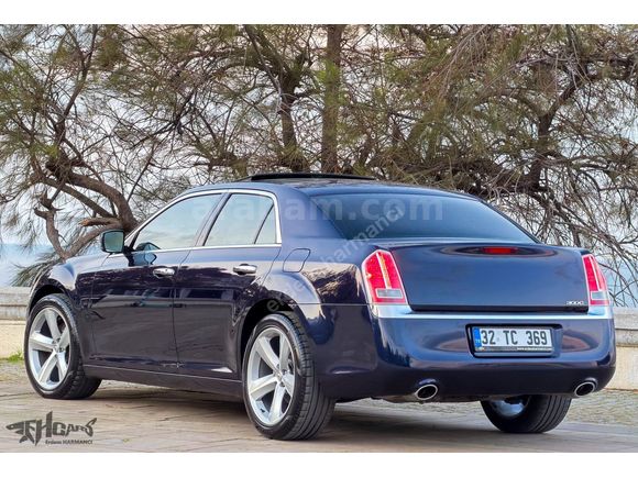 ERDEM'den 2012 Chrysler 300C 3.0CRD Lacivert-Bej Full SRT Design