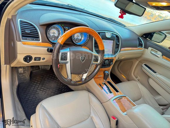 ERDEM'den 2012 Chrysler 300C 3.0CRD Lacivert-Bej Full SRT Design