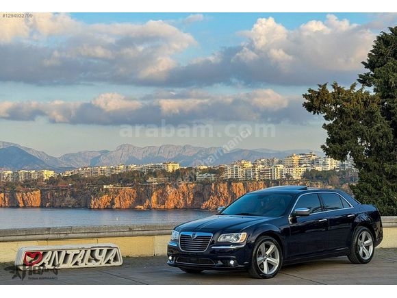 ERDEM'den 2012 Chrysler 300C 3.0CRD Lacivert-Bej Full SRT Design