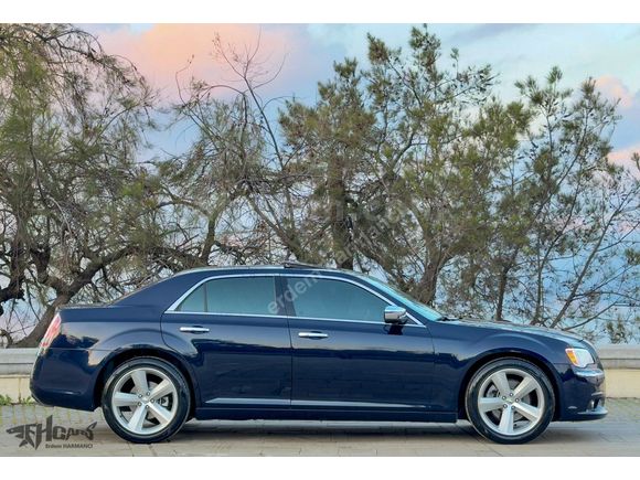 ERDEM'den 2012 Chrysler 300C 3.0CRD Lacivert-Bej Full SRT Design