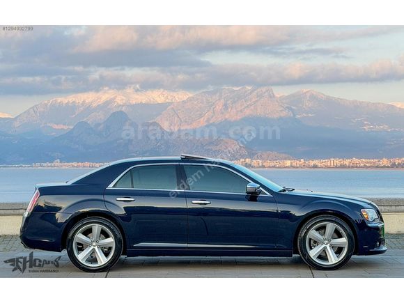 ERDEM'den 2012 Chrysler 300C 3.0CRD Lacivert-Bej Full SRT Design