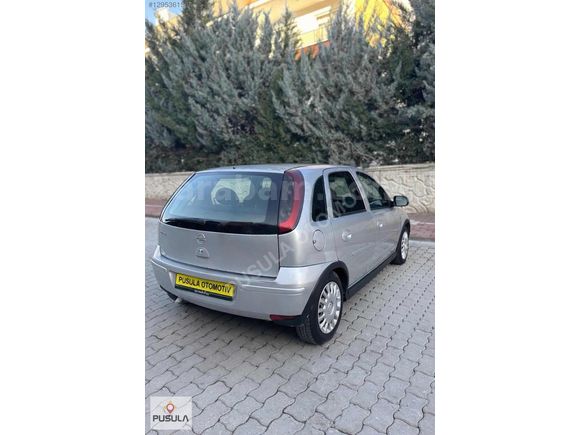 PUSULA'DAN 2006 MODEL ÇOK TEMİZ OPEL CORSA
