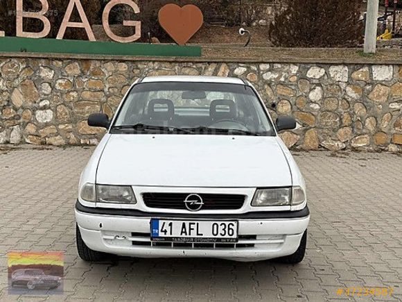 1998 model opel Astra sedan
