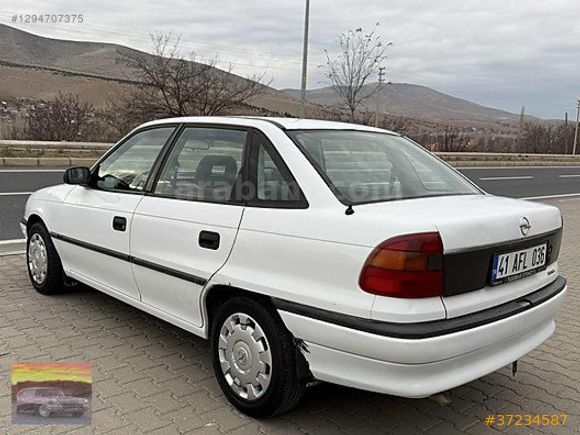 1998 model opel Astra sedan