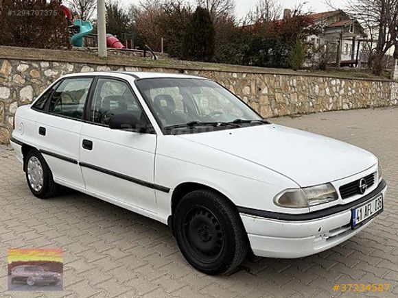 1998 model opel Astra sedan
