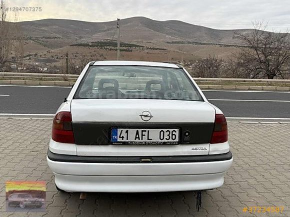 1998 model opel Astra sedan