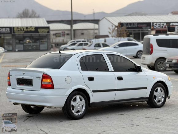 SÖNMEZ'DEN SADECE 205.ooo KM'DE LPĞ'Lİ ASTRA CD