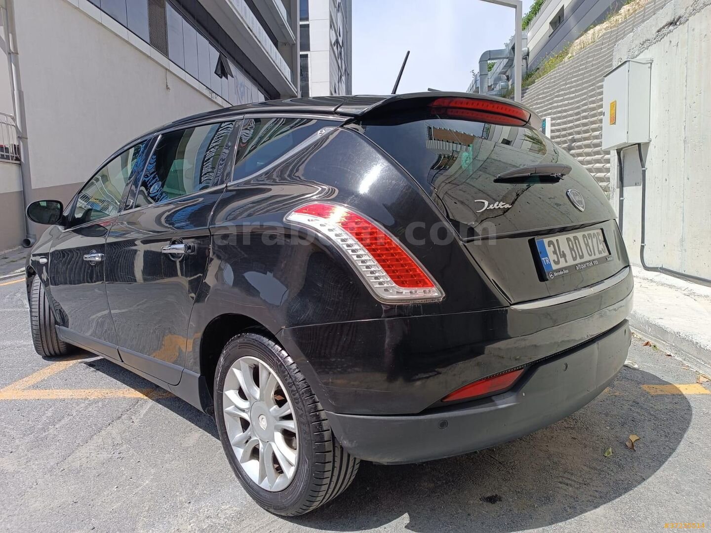 Sahibinden Lancia Delta 1.6 MJet 2012 Model İstanbul 255.000 km Siyah 4