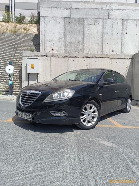 Sahibinden Lancia Delta 1.6 MJet 2012 Model İstanbul 255.000 km Siyah