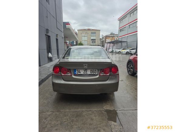 Honda Civic 1.6 i-VTEC Dream 2008 Model