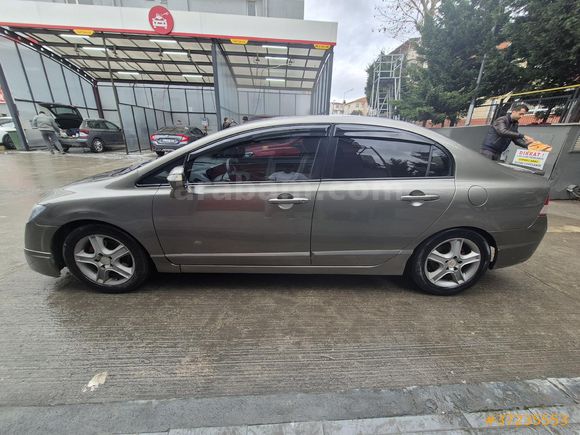 Honda Civic 1.6 i-VTEC Dream 2008 Model