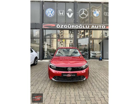 SIFIR AYARINDA 2025 MODEL OPEL CORSA F1 E-TOGGLE EDİTİON AT8