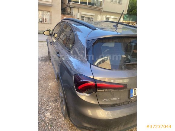 Sahibinden Fiat Egea Cross 1.4 Fire Urban 2022 Model  97.000 km Gri
