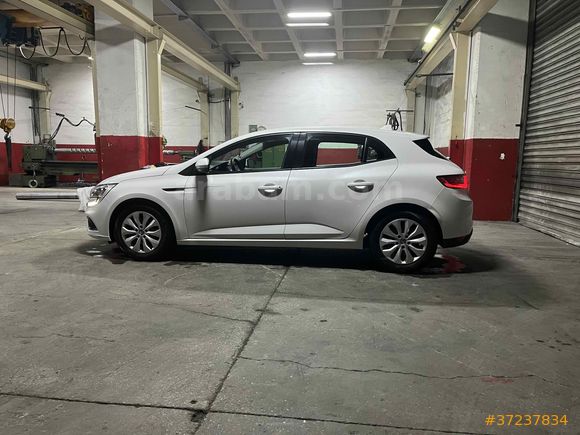 Sahibinden Renault Megane 1.6 Joy 2017 Model 