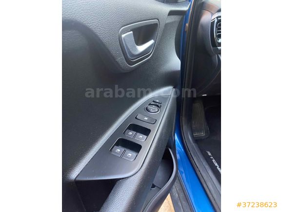 Akademisyenden Kia Stonic 1.4 MPI Elegance 2020 Model 