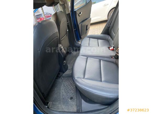 Akademisyenden Kia Stonic 1.4 MPI Elegance 2020 Model 