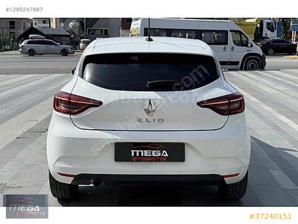 MEGA OTOMOTİV'DEN BOYASIZ CLİO5 OTOMATİK
