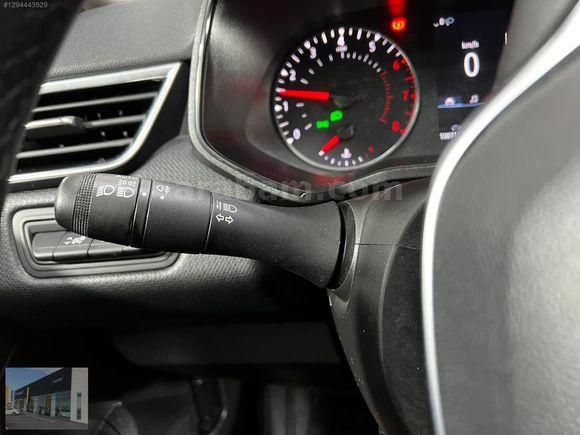 HEDEF RENAULT'DAN 0,99 KREDİ 2023 CLİO TOUCH MANUEL % 20