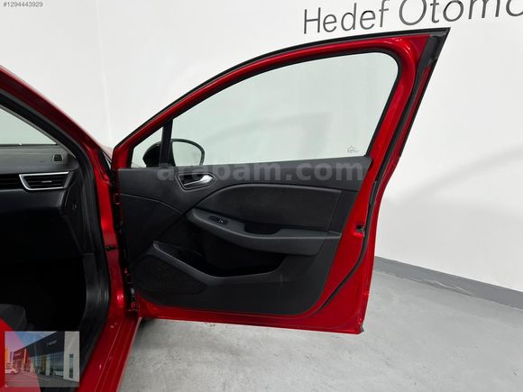 HEDEF RENAULT'DAN 0,99 KREDİ 2023 CLİO TOUCH MANUEL % 20
