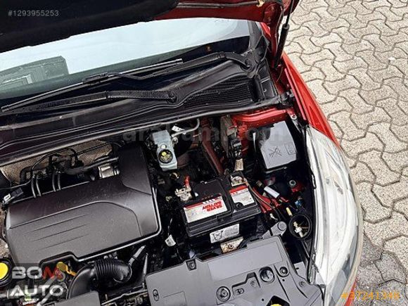Bom Auto'2019 200.000KM KİRMİZİ MASRAFSIZ ÇOK TEMİZ...!!!