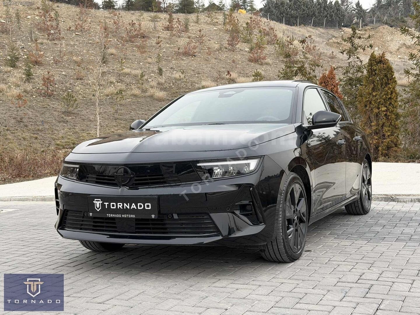Galeriden Opel Astra-e GS 2025 Model Ankara 8.000 km Siyah 3