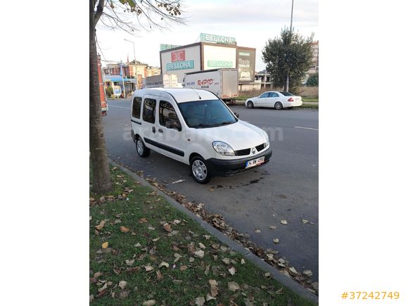 Sahibinden Renault Kangoo Multix 1.5 dCi Authentique 2005 Model  Yeni muayene li Temiz bakımlı
